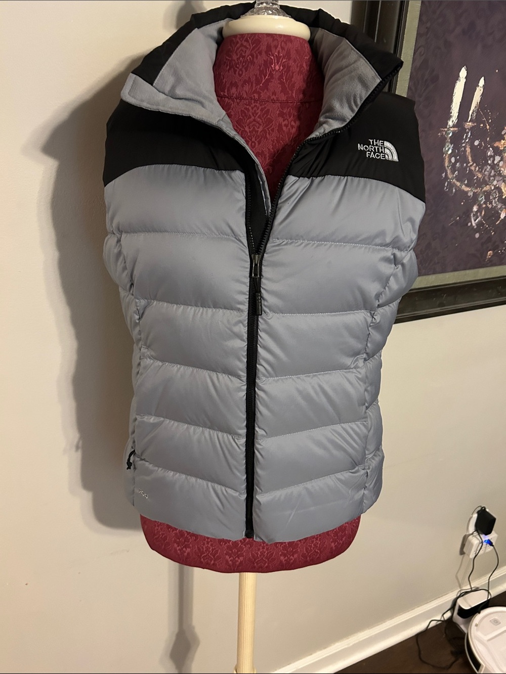 The North Face Women's Light Gray and Black Puffer Vest